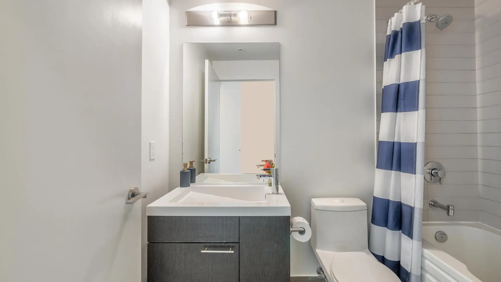 The Merrion Suites - Toronto'S Entertainment District アパート